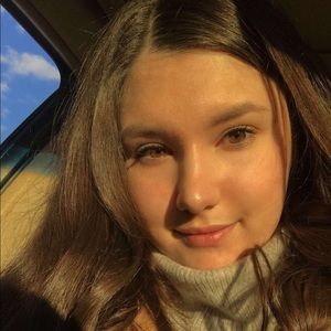 Meet your Posher, Liliya